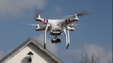 Vecinos alarmados por sobrevuelo de drones sobre sus casas