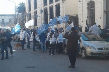Medilogos, al borde del cierre: gremios y empleados reclaman en la Secretaría de Trabajo