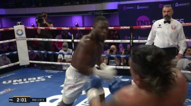 Pablo 'Pokemón' Farías perdió ante Youmbi en Inglaterra