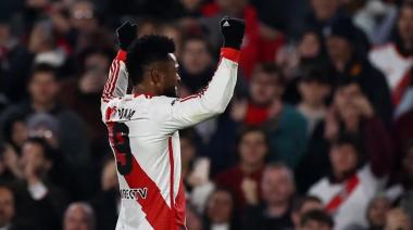 River le ganó a Libertad, clasificó a los octavos de final y aseguró su ingreso al Mundial de Clubes
