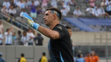 Dibu repitió el look con el que causó furor en el Mundial de Qatar