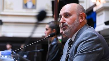 "El presidente pretende hacer daño al gobernador quitándole una inversión como la de Bahía Blanca"