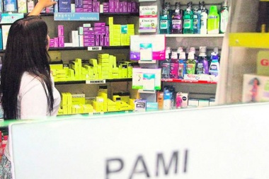 Al final, hay diálogo y por ahora  las farmacias siguen atendiendo  a los afiliados del PAMI