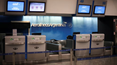 Retiros voluntarios: Aerolíneas Argentinas recortó 1.500 empleos