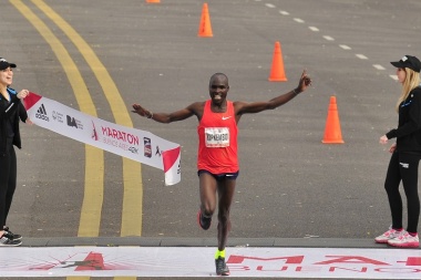 Kipkemboi ganó el maratón con récord