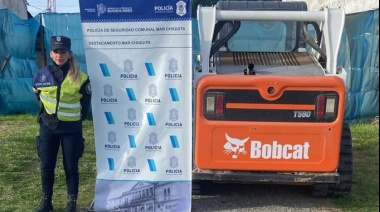 Una mujer intentó robar un médano con una pala mecánica