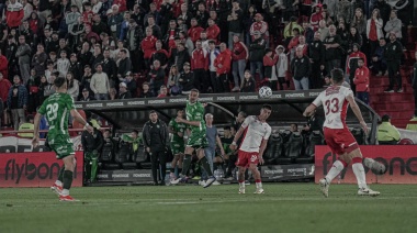 Sarmiento no hizo pie en el Ducó y perdió ante Huracán