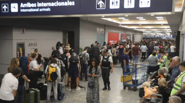 El sindicato de controladores aéreos anunció medidas de fuerza con paros intermitentes