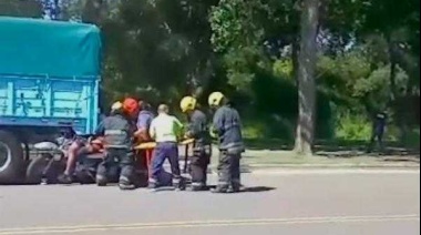 Rojas: Un joven murió tras chocar contra el acoplado de un camión