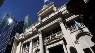 Cómo funcionarán los bancos, supermercados, comercios, transporte y estaciones de servicio en Año Nuevo