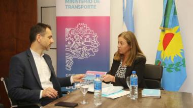 Valeria Arata ya no está a cargo del transporte aéreo y fluvial provincial
