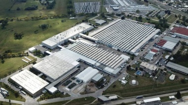 La histórica automotriz Mercedes Benz se va de la Argentina después de 74 años