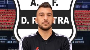 'El Tata' Benítez debuta en el banco de Riestra