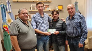 "No es subsidio, es reconocimiento": El intendente de Leandro N. Alem homenajeó a los bomberos voluntarios