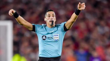 Fernando Rapallini lanzó fuertes críticas a Yael Falcón Pérez por el arbitraje en el River-Platense
