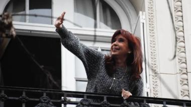 La Justicia le permitió a Cristina Kirchner usar el balcón pero con “prudencia”
