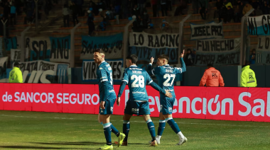 Racing venció a San Martín de San Juan y clasificó a octavos de final
