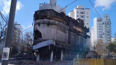 Demolieron el depósito incendiado:los vecinos pueden regresar lentamente a sus hogares