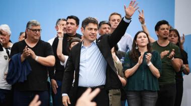 "Estafador, miserable y payaso”: Kicillof lanzó un duro mensaje contra Milei en la recta final de la campaña