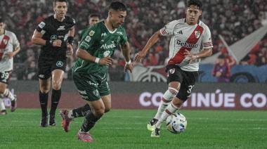 Sarmiento golpeó, aguantó y festejó: Se trajo una enorme victoria del Monumental
