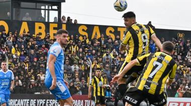 Estudiantes de Río IV empató con Madryn y ascendió a primera división