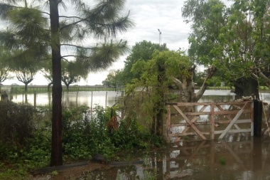 Con el trazo de autopista “inaugurada”, se inundó el nuevo acceso a La Agraria