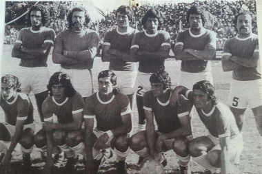 Sarmiento 1977: aquel maravilloso campeón dirigido por Héctor Silva