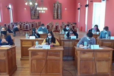 Oficialismo y oposición intentan poner “paños fríos” ante la vuelta de la Fase 4