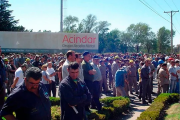 Arden San Nicolás y Villa Constitución: acerías paradas, sueldos impagos, suspensiones y vaciamiento