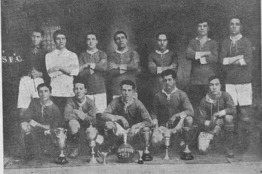 Hace 109 años, Sarmiento jugó su primer partido