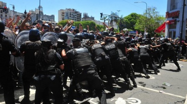 Por graves incidentes, suspendieron el velorio de Maradona