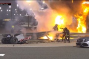 Hamilton venció en una carrera con varios accidentes