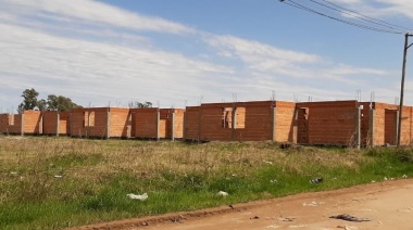 Petrecca tiene 25 casas abandonadas de 55.000 que dejó el macrismo