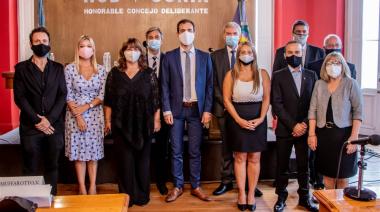 Con promesas repetidas y victimización, Petrecca inauguró las sesiones ordinarias del Concejo