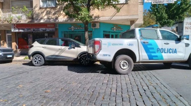 Detuvieron a motochorro que robó la cartera de un auto