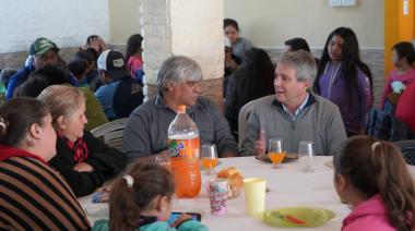 Molinari compartió un almuerzo con vecinos de Junín