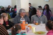 Molinari compartió un almuerzo con vecinos de Junín