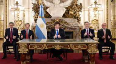El Gobierno modificó el presupuesto vigente con más recursos para el pago de salarios y deuda