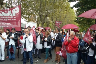 Médicos movilizarán al Ministerio de Salud para pedir el pase a planta de becarios