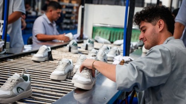 En marzo, la industria cayó 4,5% y la construcción 4,1%