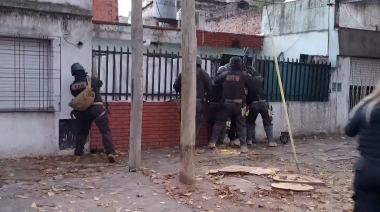 Desbarataron una banda dedicada al ciberdelito que cometía estafas multimillonarias