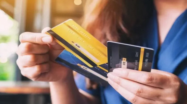 Cada vez más argentinos se endeudan para sostener las necesidades básicas