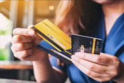 Cada vez más argentinos se endeudan para sostener las necesidades básicas
