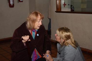 Se fue Imelde Sans, quizás por última vez