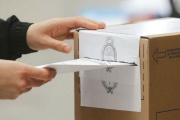 Balotaje o primera vuelta: a un mes de las elecciones, qué dicen las principales encuestas