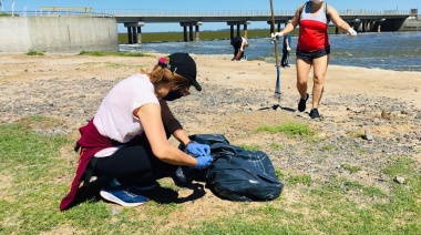 Voluntarios en una jornada de limpieza de espacios públicos