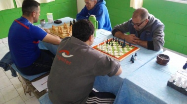 Inédito: capacitan a internos de cárceles bonaerenses para que enseñen ajedrez