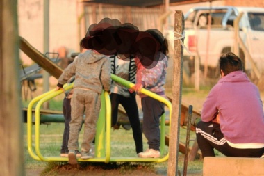 Ejemplos de intendentes de la zona que cierran para cuidar a sus vecinos