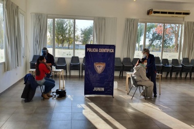 Los policías de Junín reciben la vacuna antigripal