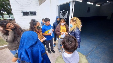 Personal del HIGA: Control de niños en el Club Villa Belgrano